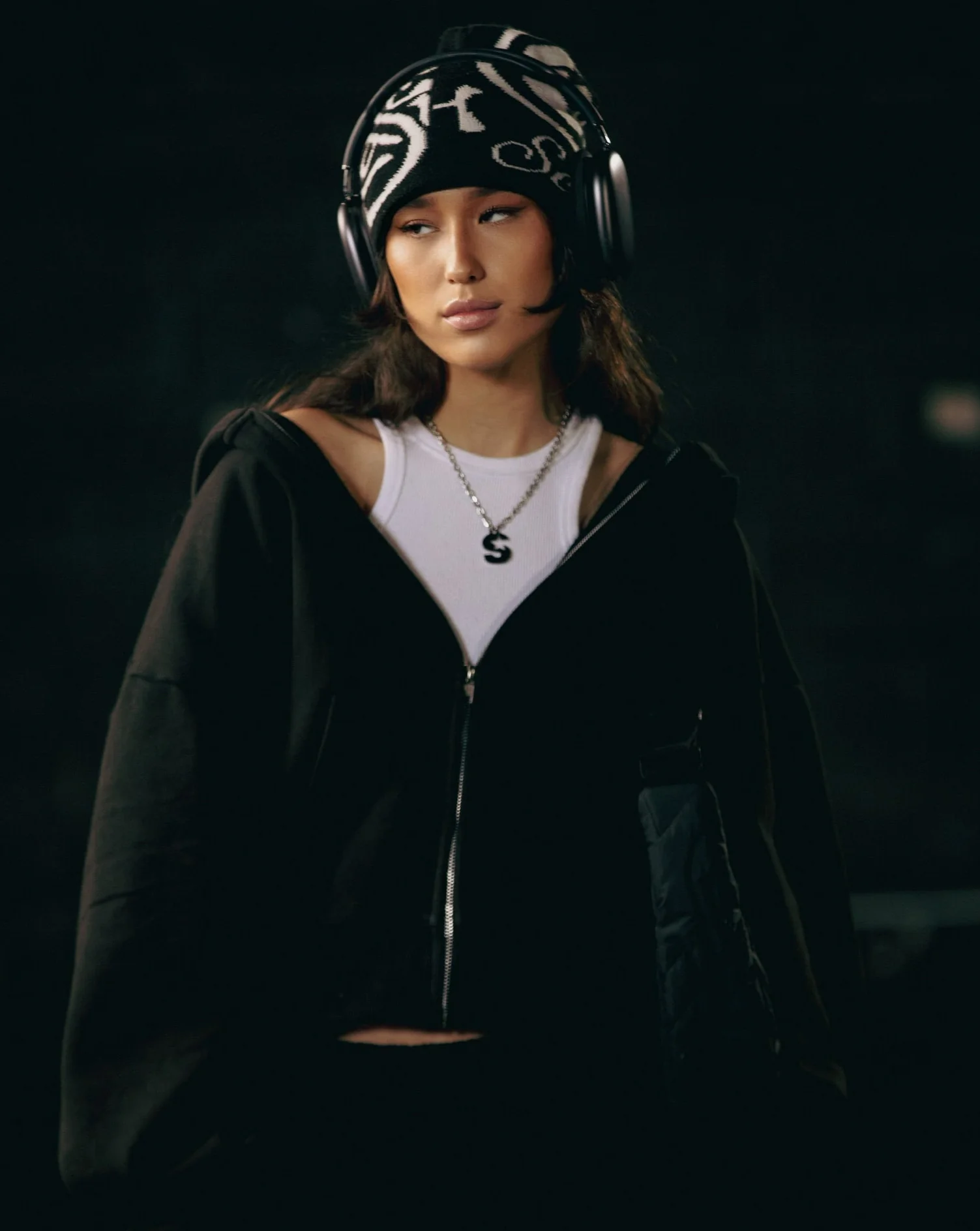 "NOIR" SUN-FADED ZIP HOODIE - Image 3