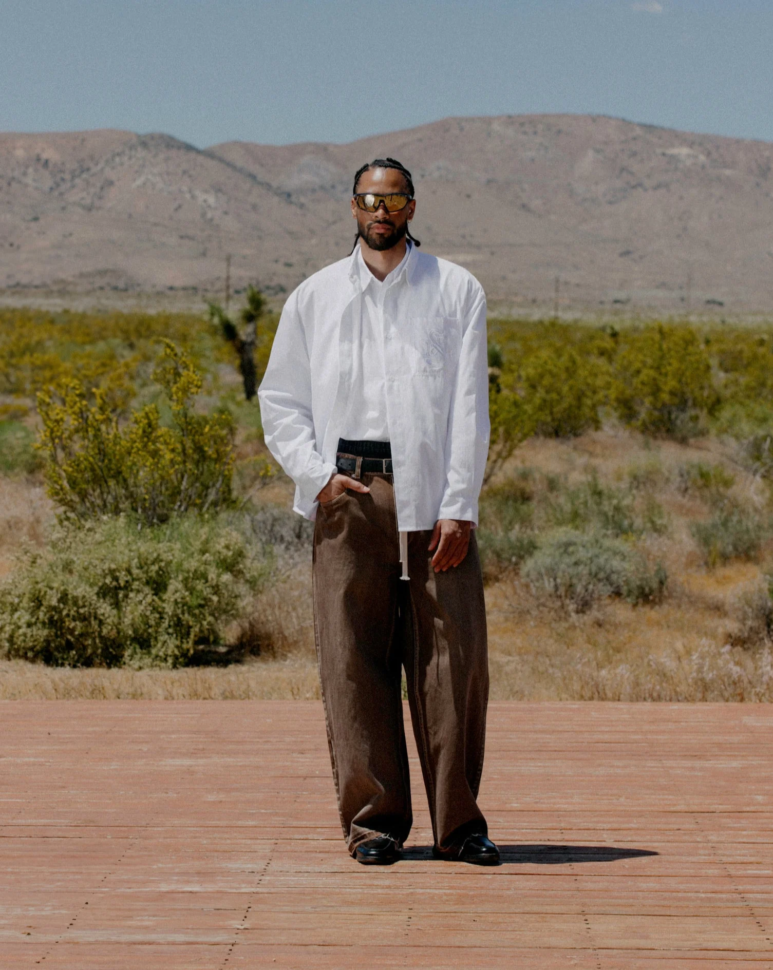 "LOGO" RELEASED HEM DENIM - Image 9